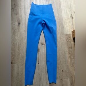 NWT Lululemon glow up HR Blue Performance Leggings 28”
